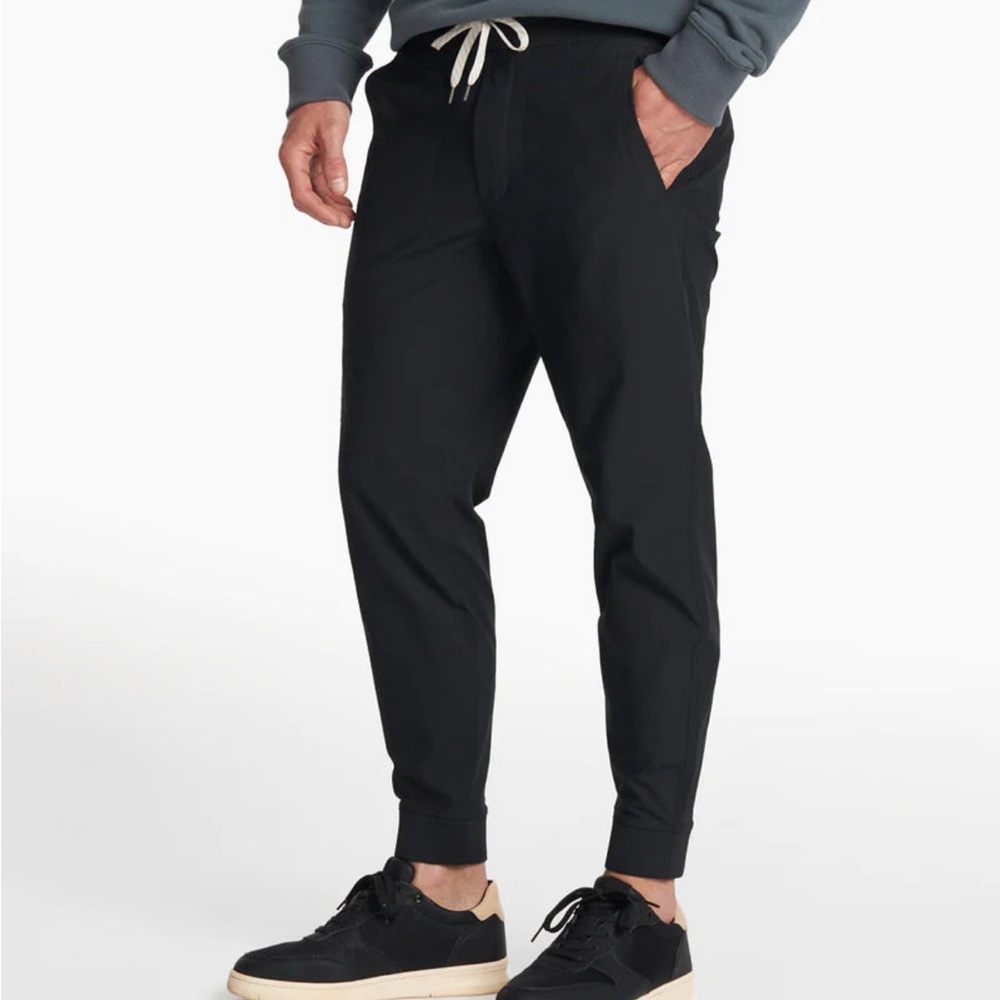 Vuori Navy Jogger Sweatpants with Elastic Waistband
